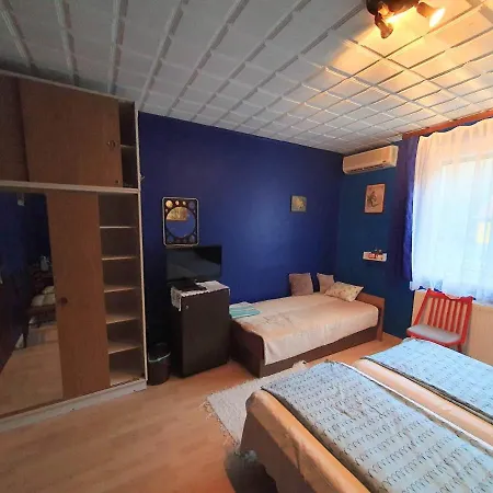 Pereszlenyi Vendeghaz 3*