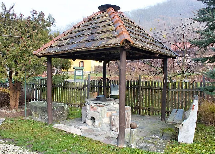 Pereszlenyi Vendeghaz Konukevi 3*